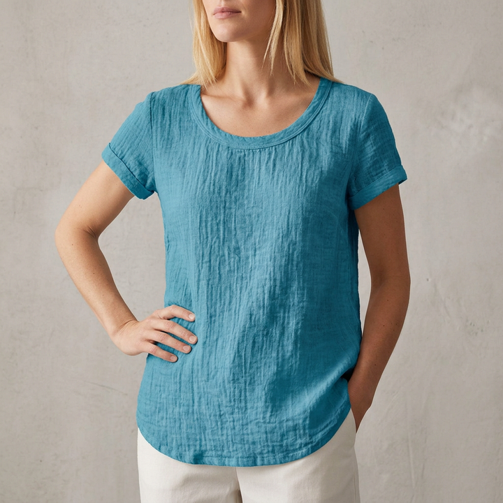 Women's Relaxed Fit T-Shirt With Rounded Hem and Cuffed Sleeves