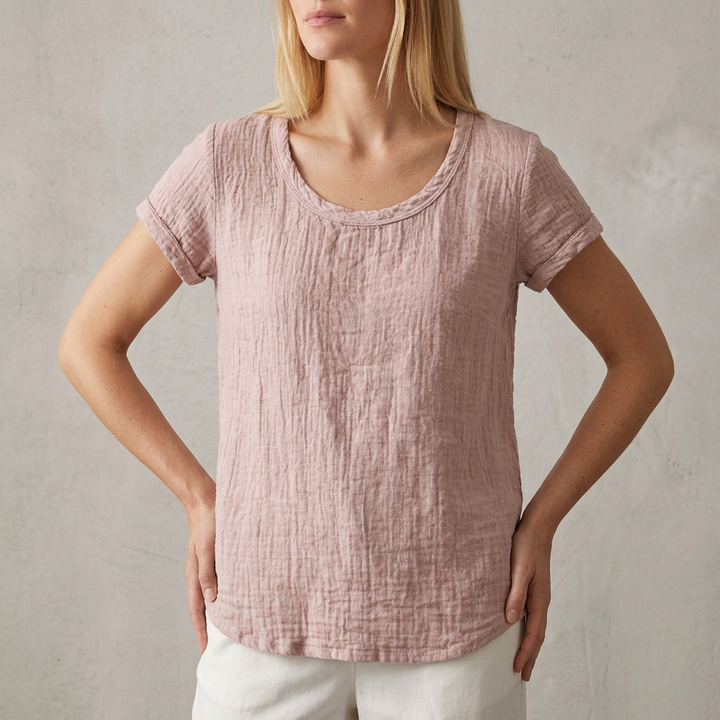 Women's Relaxed Fit T-Shirt With Rounded Hem and Cuffed Sleeves