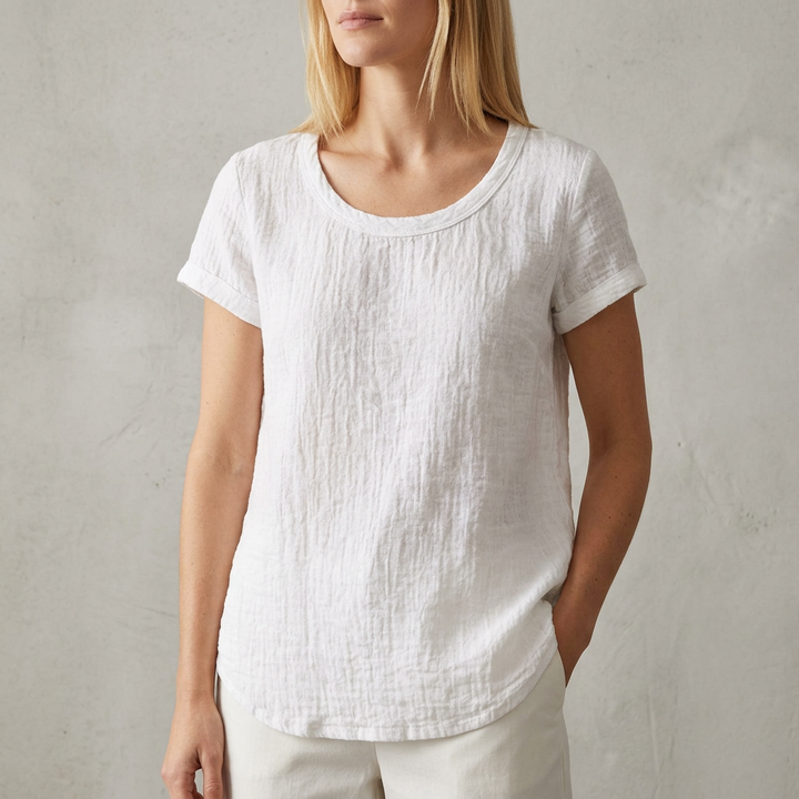 Women's Relaxed Fit T-Shirt With Rounded Hem and Cuffed Sleeves