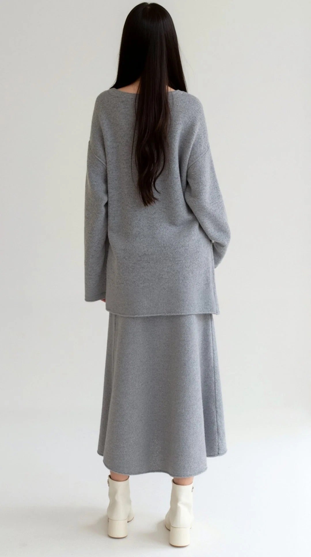 Women’s Seraphine Knit Two-Piece Midi Set – Relaxed Sweater & A-Line Skirt