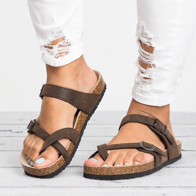Women's Cork Footbed Toe-Loop Buckle Flat Sandals - Braun