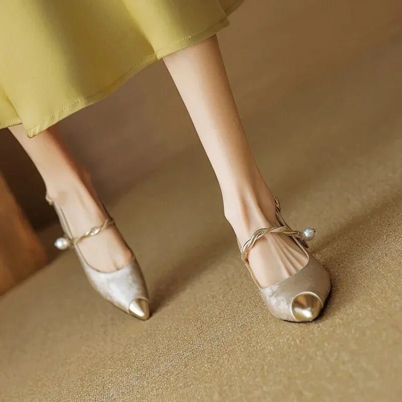 Women's Floral Jacquard Pointed-Toe Kitten Heel Slingback Pumps
